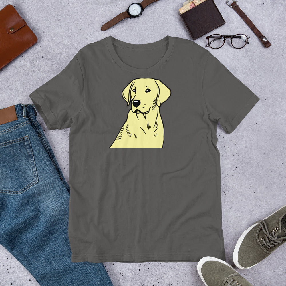 "Labrador Outline " – Fun Labrador T-Shirt Gray t-shirt with yellow dog graphic on a gray surface with jeans, shoes, and accessories.